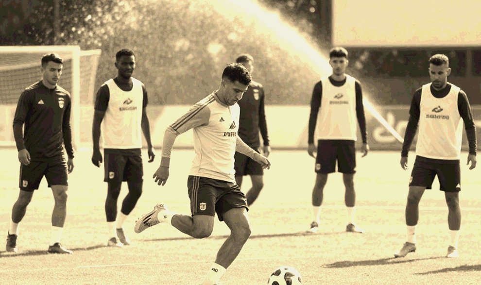Coutinho và 142 triệu bảng: tiền không tạo ra cúp, cấu trúc mới tạo ra cúp