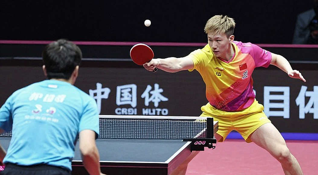 Trang giấy trắng ở phòng tin bóng bàn: Khi dữ liệu rỗng và cơn cám dỗ bịa đặt