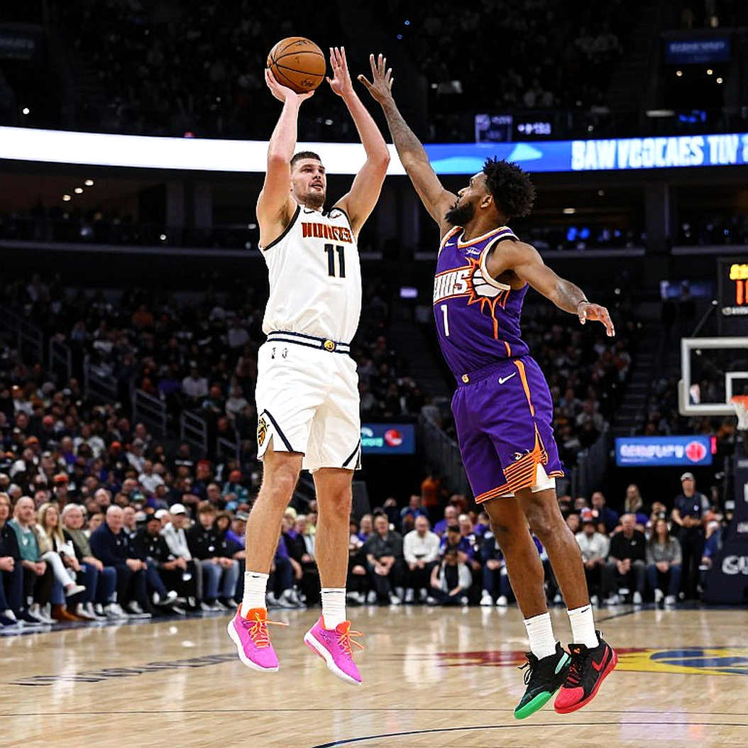 Lakers Pivot to Luka Doncic-Centric System After LeBron Departure: Austin Reaves and Walker Kessler Lead the Guard Play Lakers Pivot to Luka Doncic-Centric System After LeBron Departure: Austin Reaves and Walker Kessler Lead the Guard Play